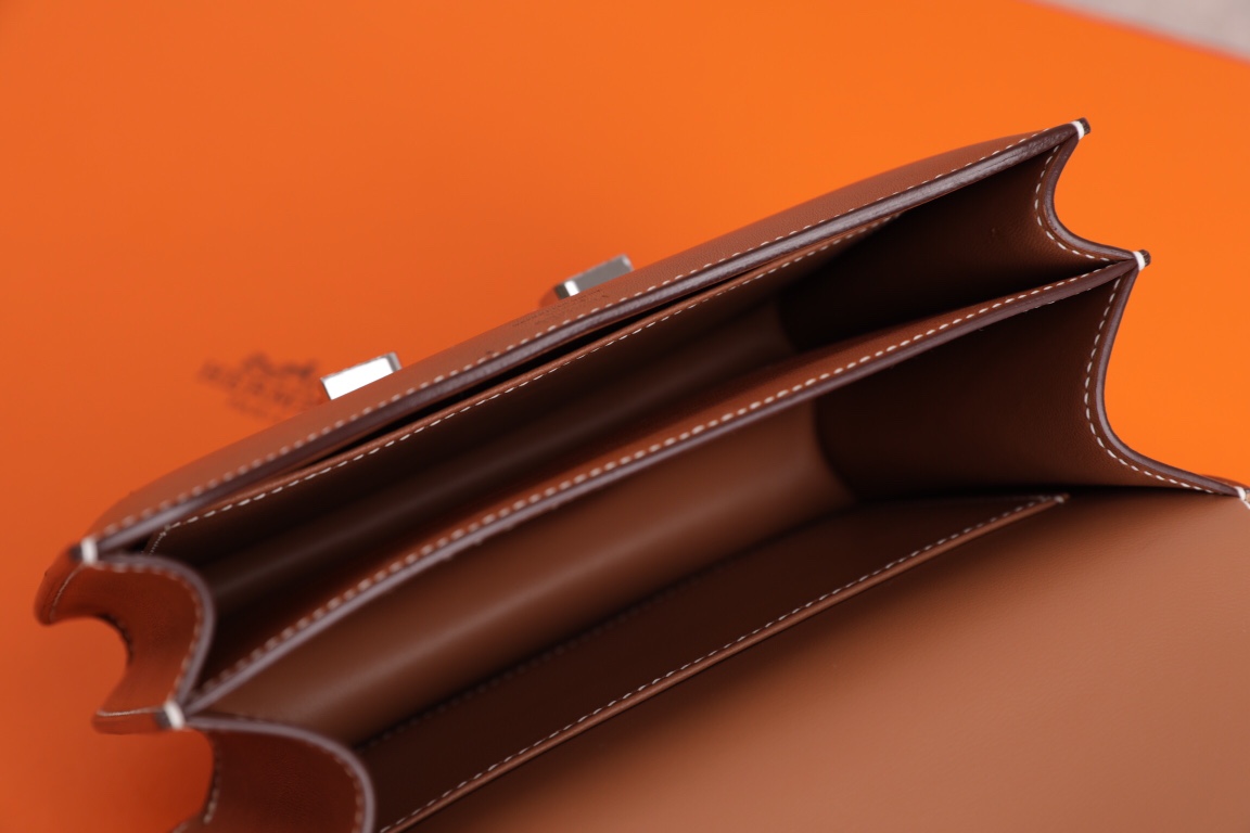 에르메스 콘스탄스18 골드브라운 은장 새들가죽